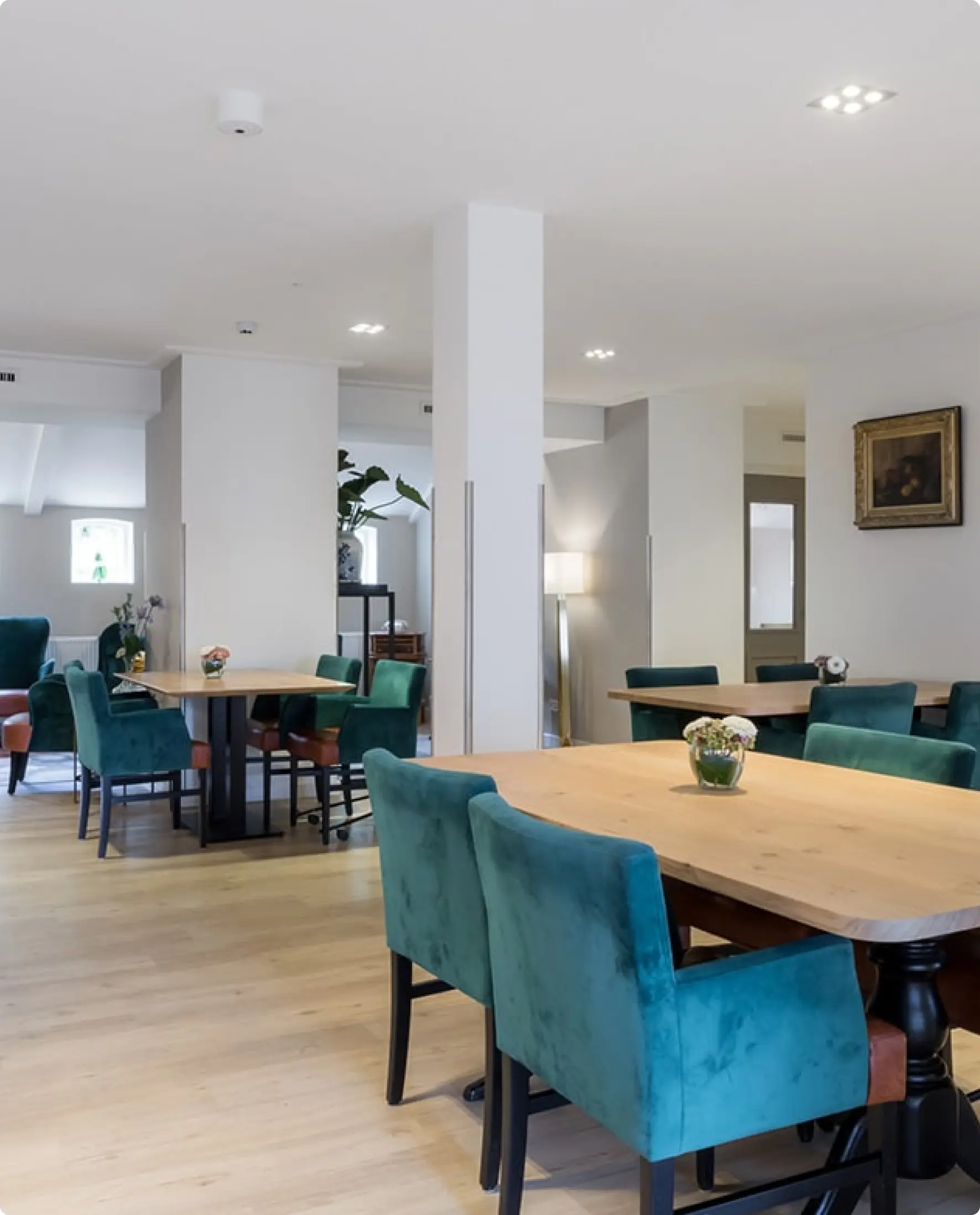 Vibrant living room with blue chair 